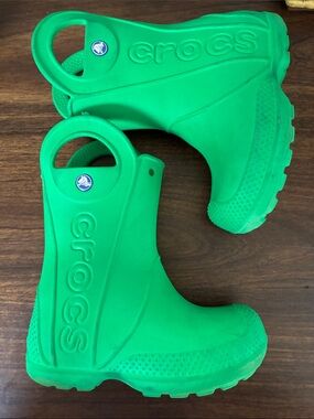 CROCS Kids Bright Green Rain Boots with Heel Loop Unisex